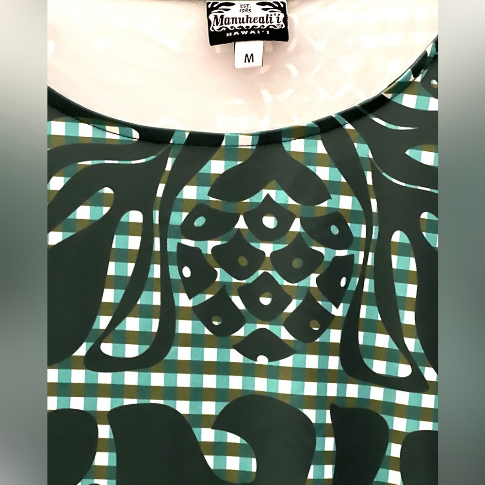 Manuhealii Green Patterned Women’s Blouse - Picture 2 of 2